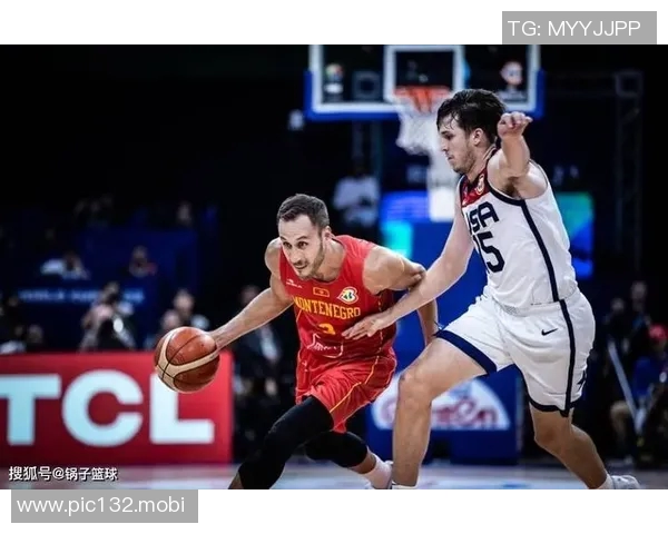 带队追分！里夫斯半场7中5贡献12分6助攻